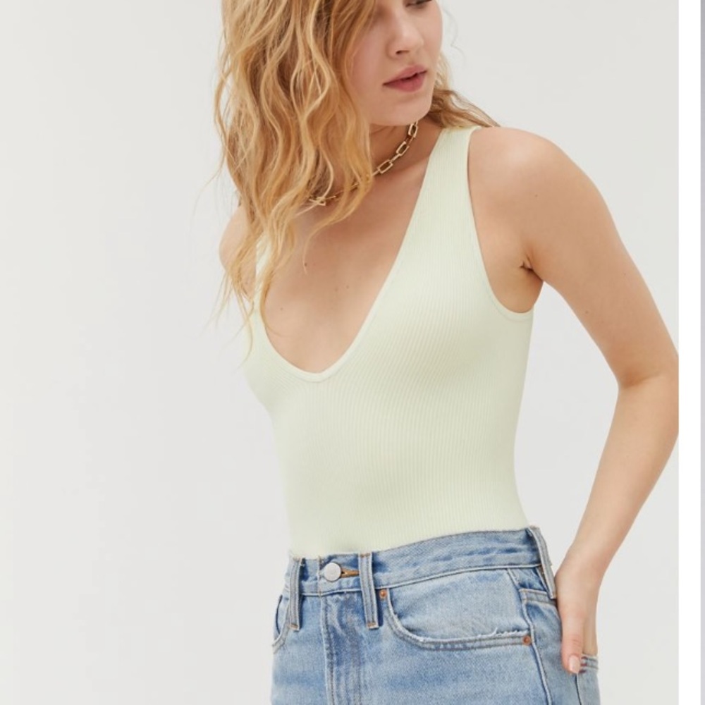 UO hailey seamless plunging bodysuit